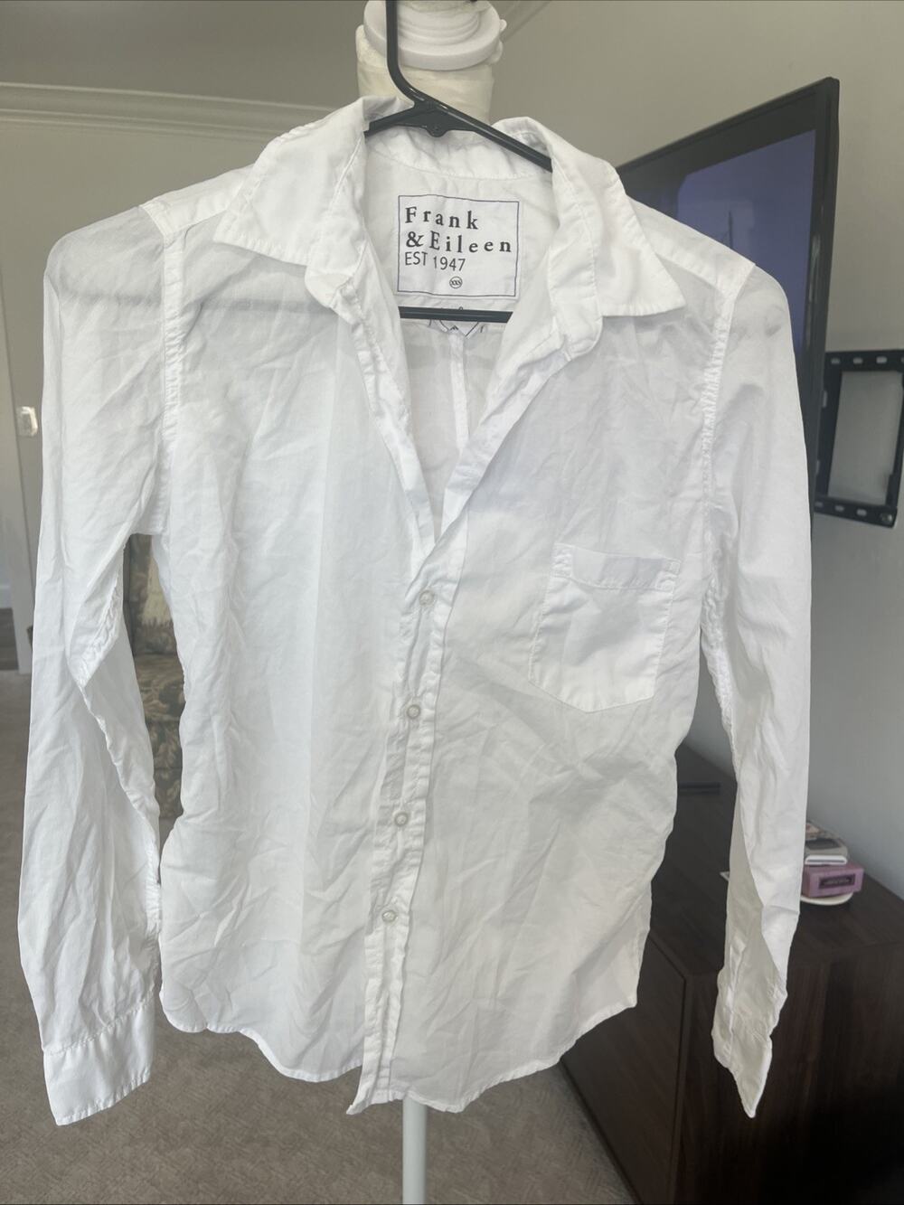 Frank & Eileen Barry Shirt Womens XXS White Collar V Neck Light Weight Classic